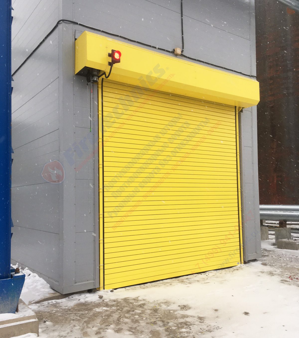 Рулонные утепленные промышленные ворота AL120 с коробом, уличные